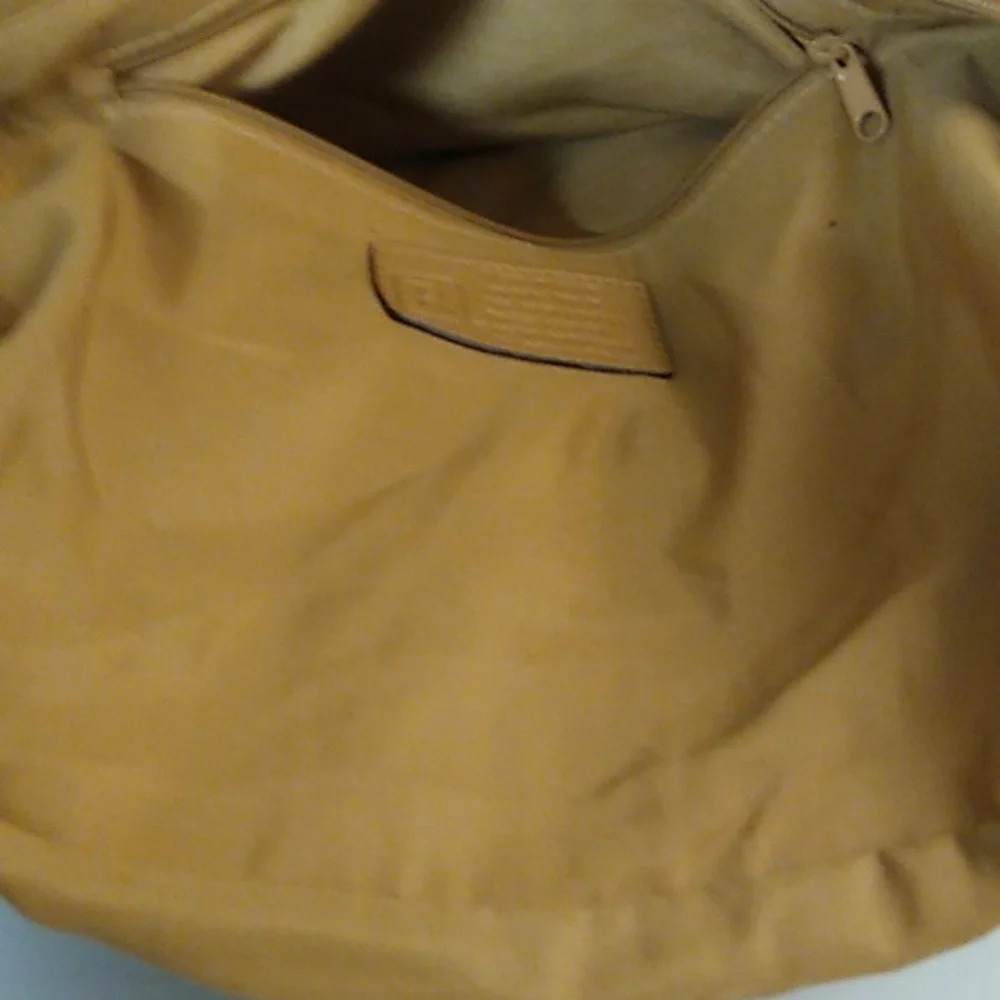 Relic Shoulder Bag Purse Carmel Brown 12" L X 4.5" W X 6" H - Picture 5 of 16